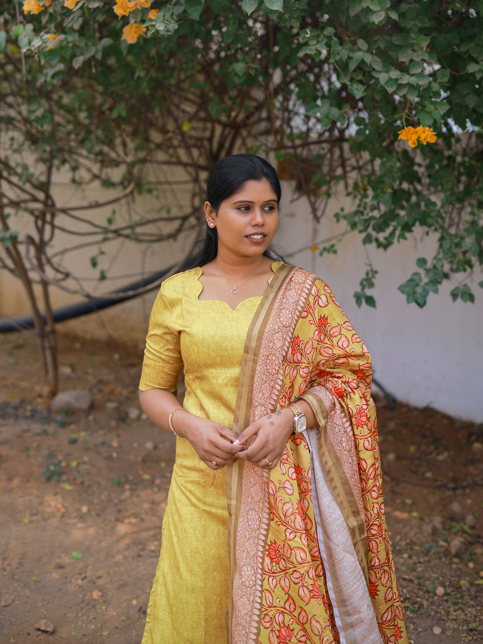 Yellow muslin Top & Dupatta Set - Image 2